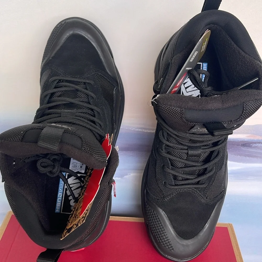 Vans Men’s Ultrarange Exo Black/Black VN0A4BVSBKA Boots Sneakers